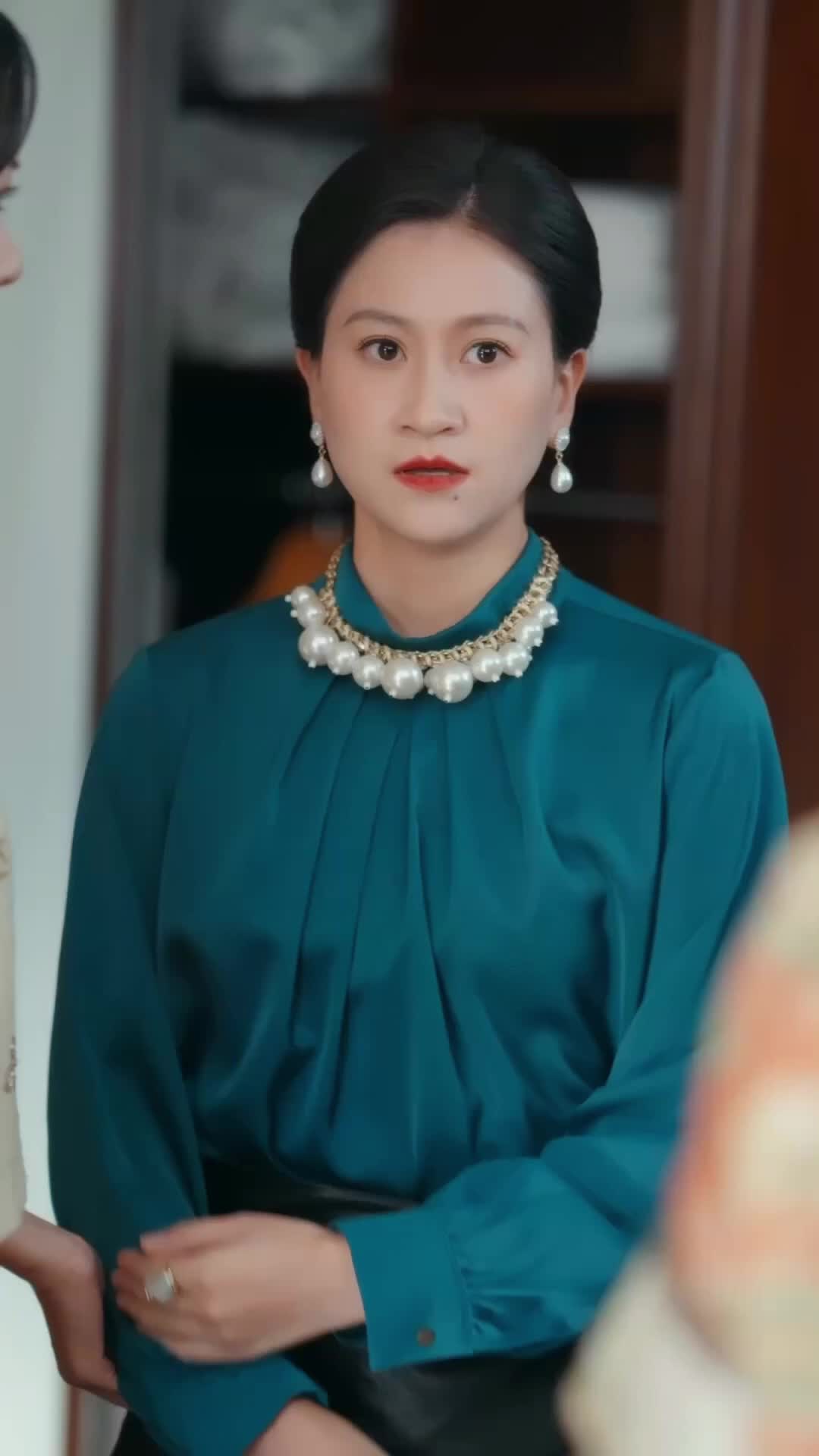 Episode 4 - Heiress Takes Control